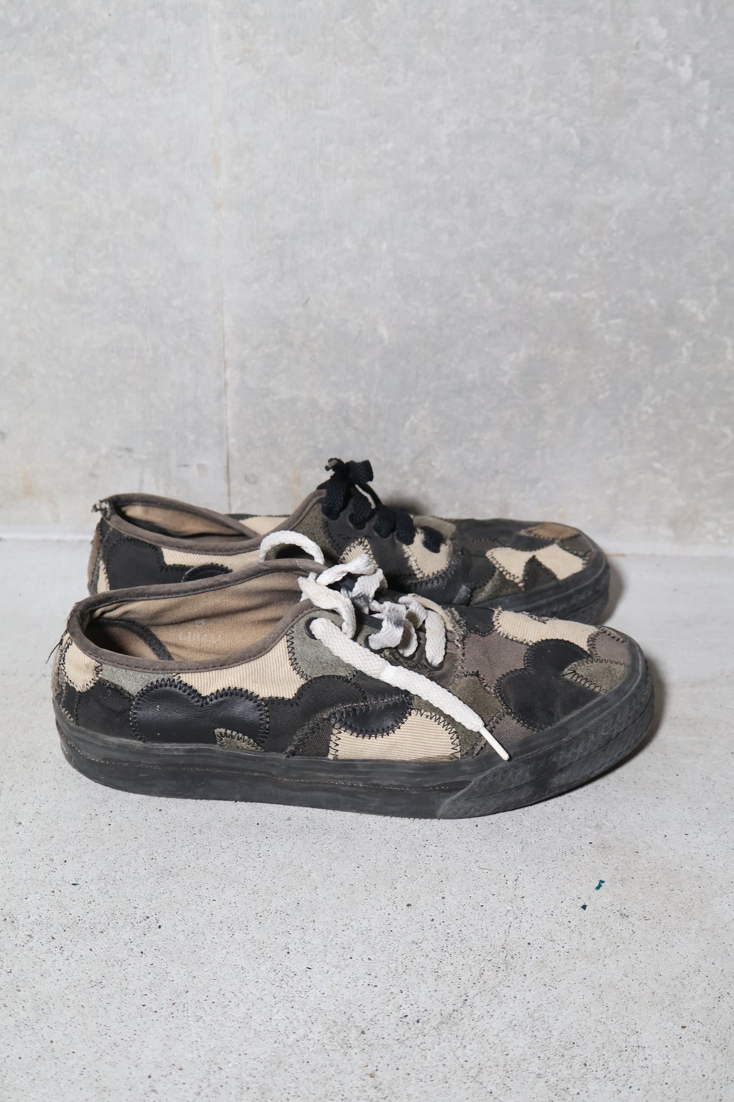 Number (N)ine AW03 Heart Patch Shoes
