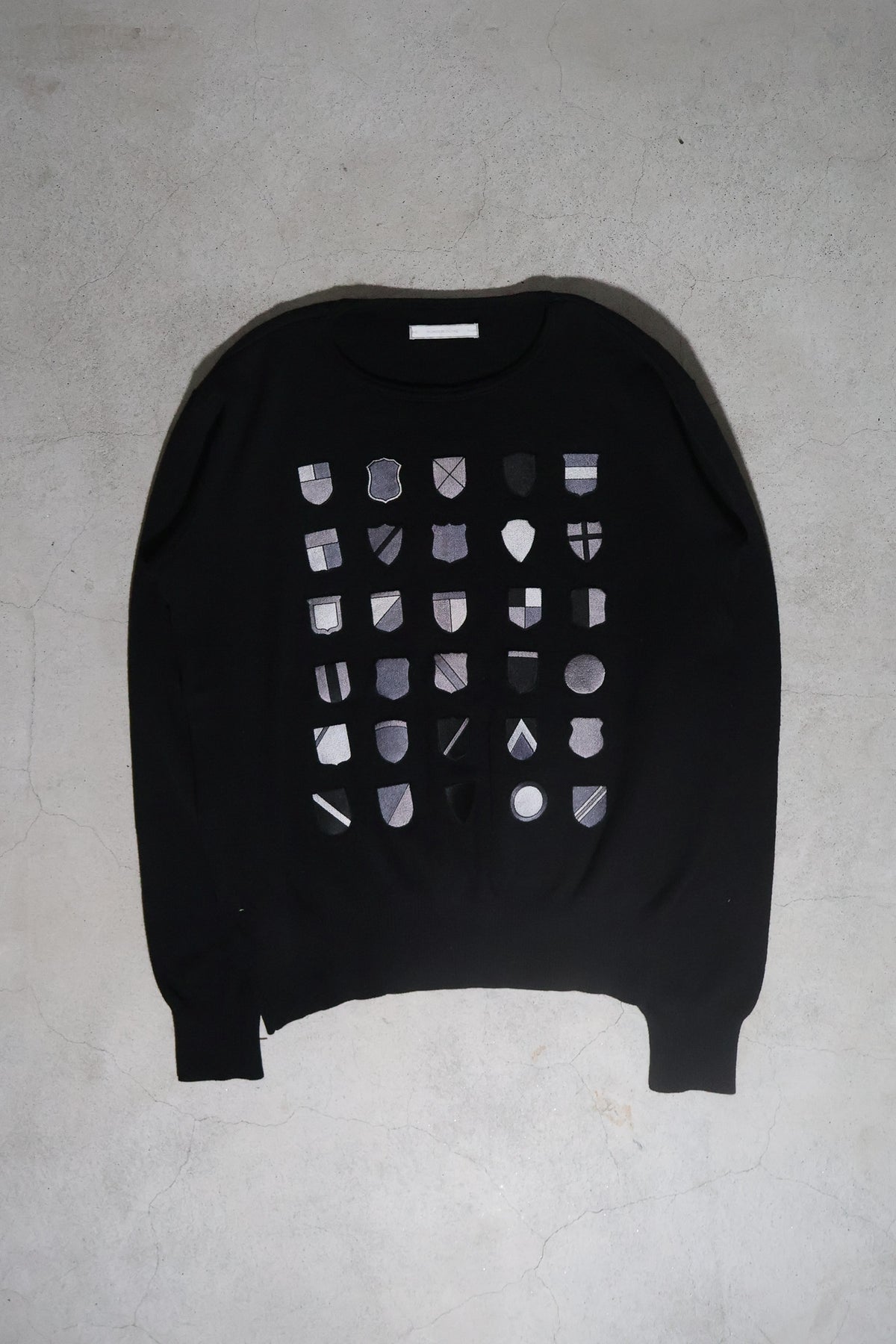 Number (N)ine AW01 Shield Emblem Sweater