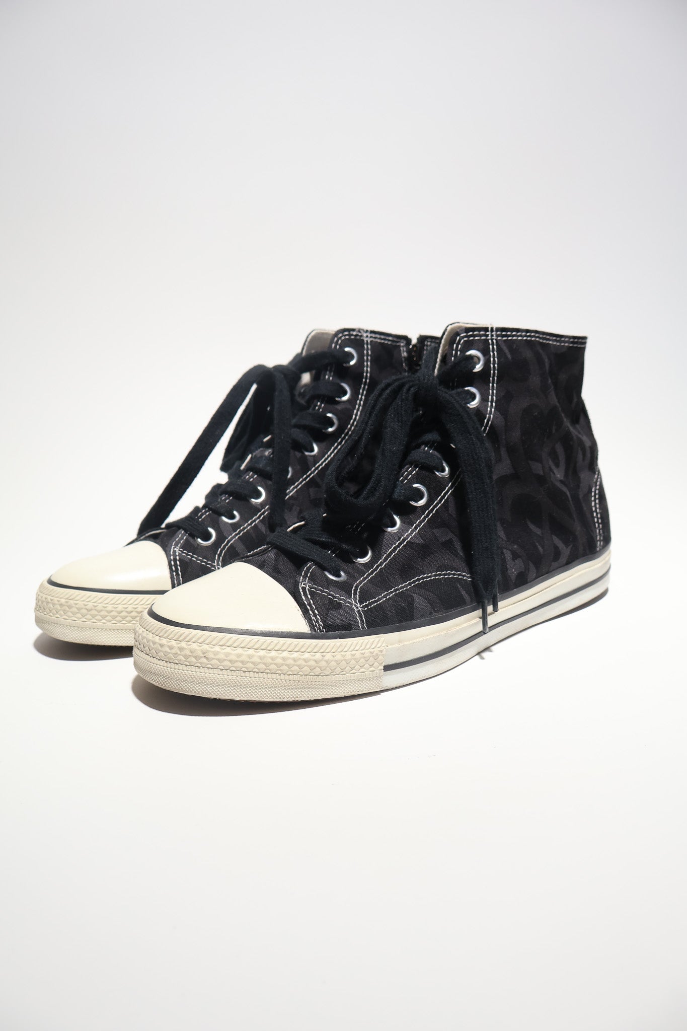 Number (N)ine AW04 Tribal Heart Sneakers