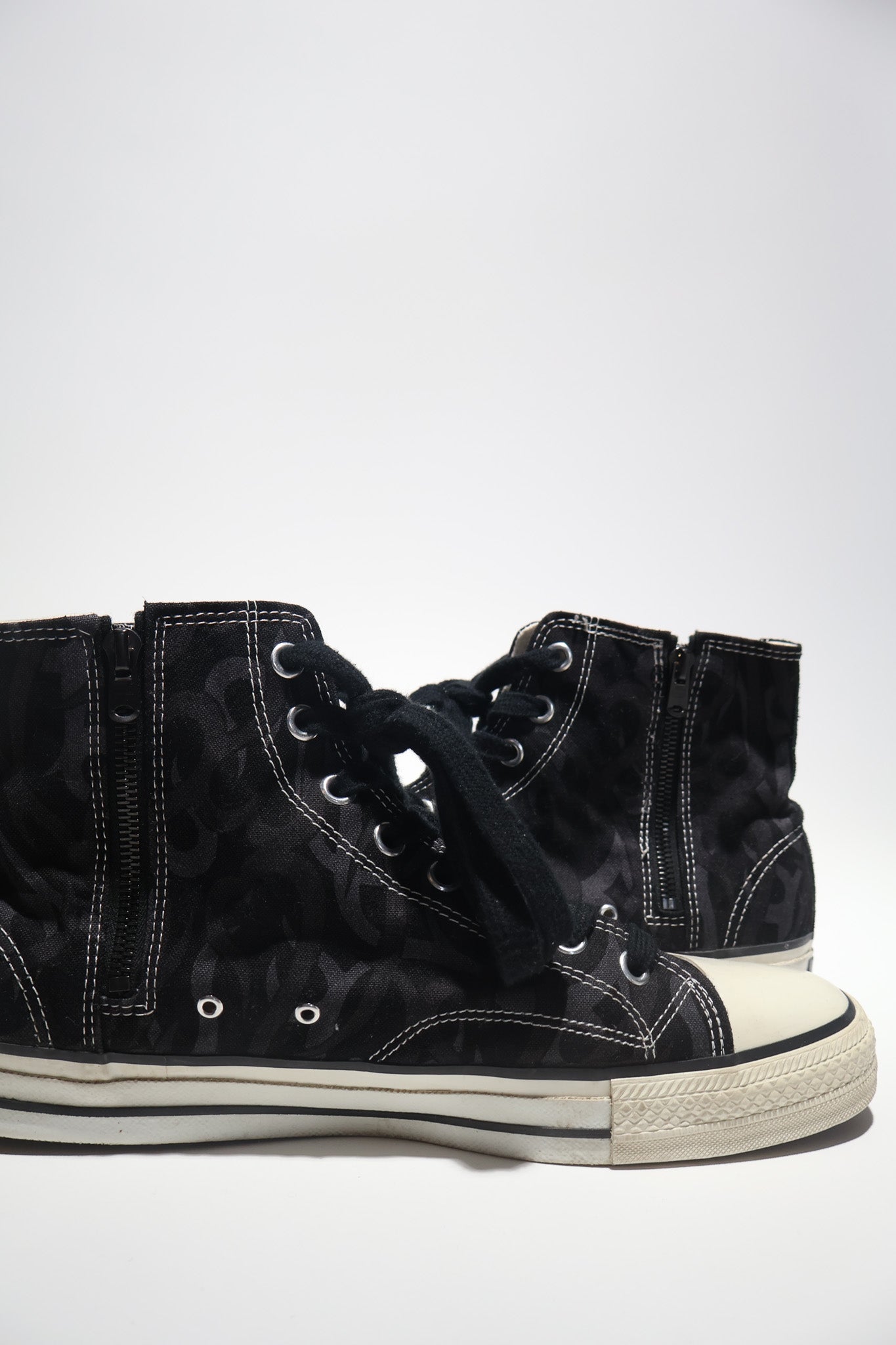 Number (N)ine AW04 Tribal Heart Sneakers