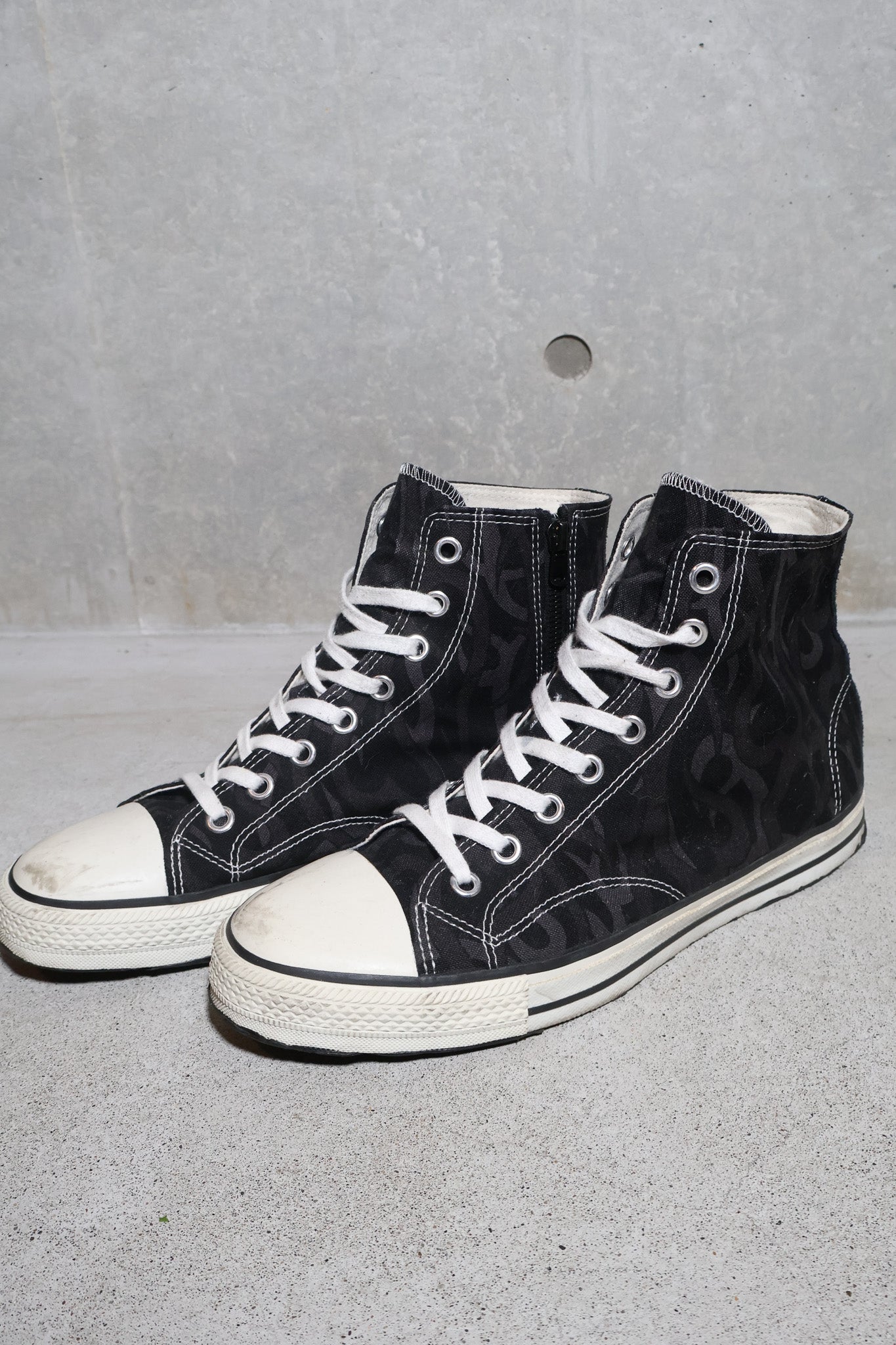 Number (N)ine AW04 Black Tribal Converse