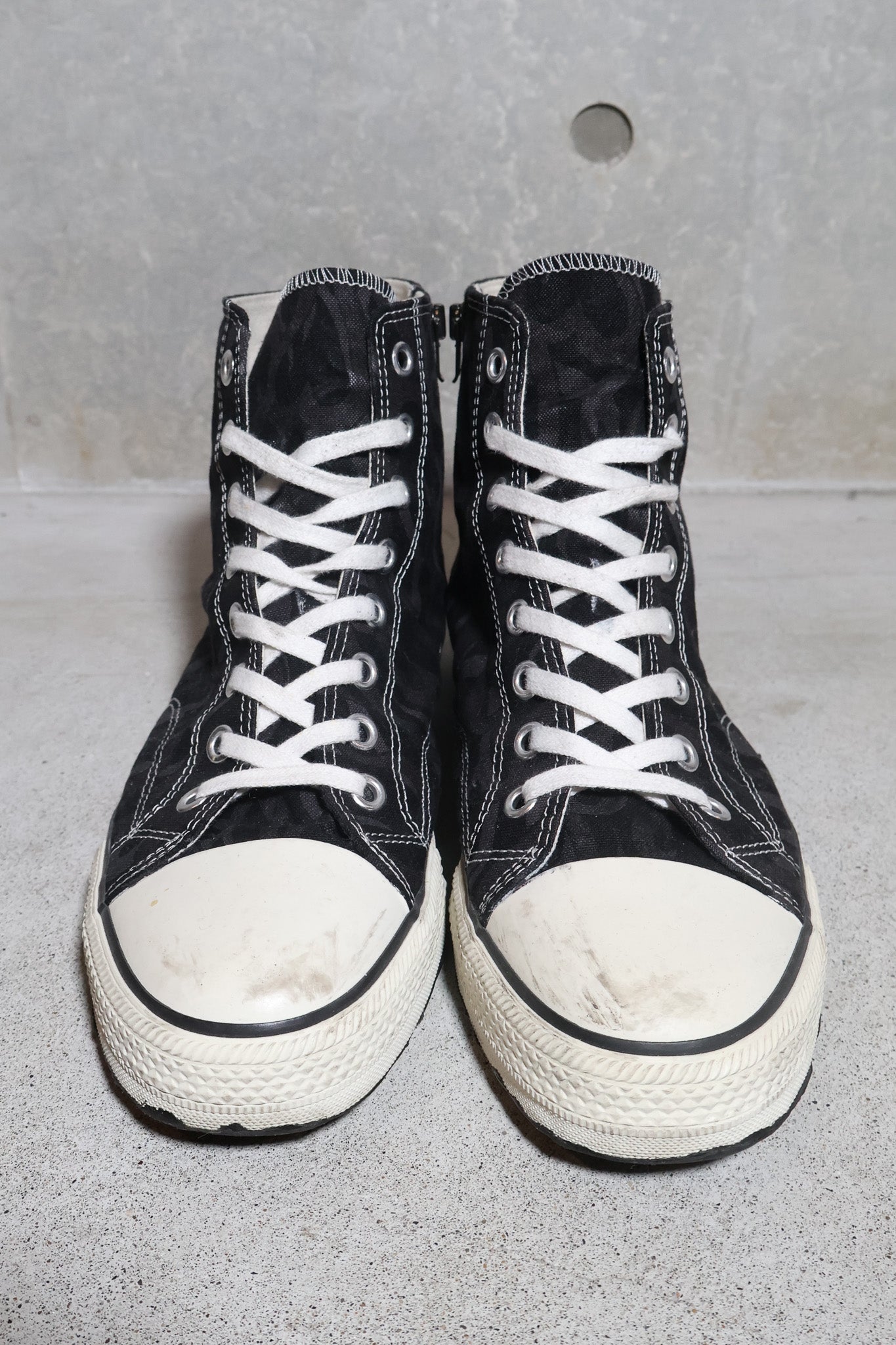 Number (N)ine AW04 Black Tribal Converse