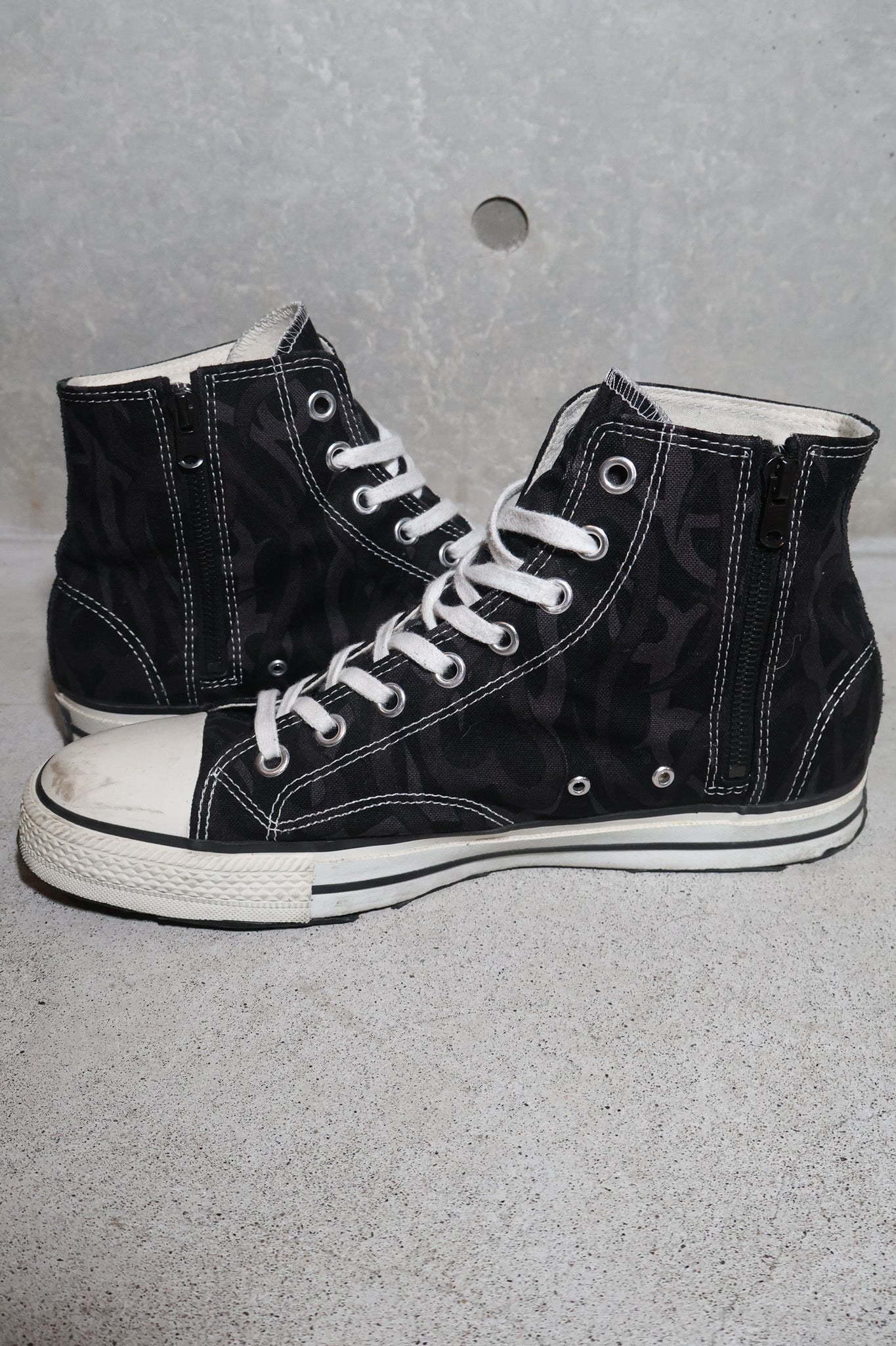 Number (N)ine AW04 Black Tribal Converse